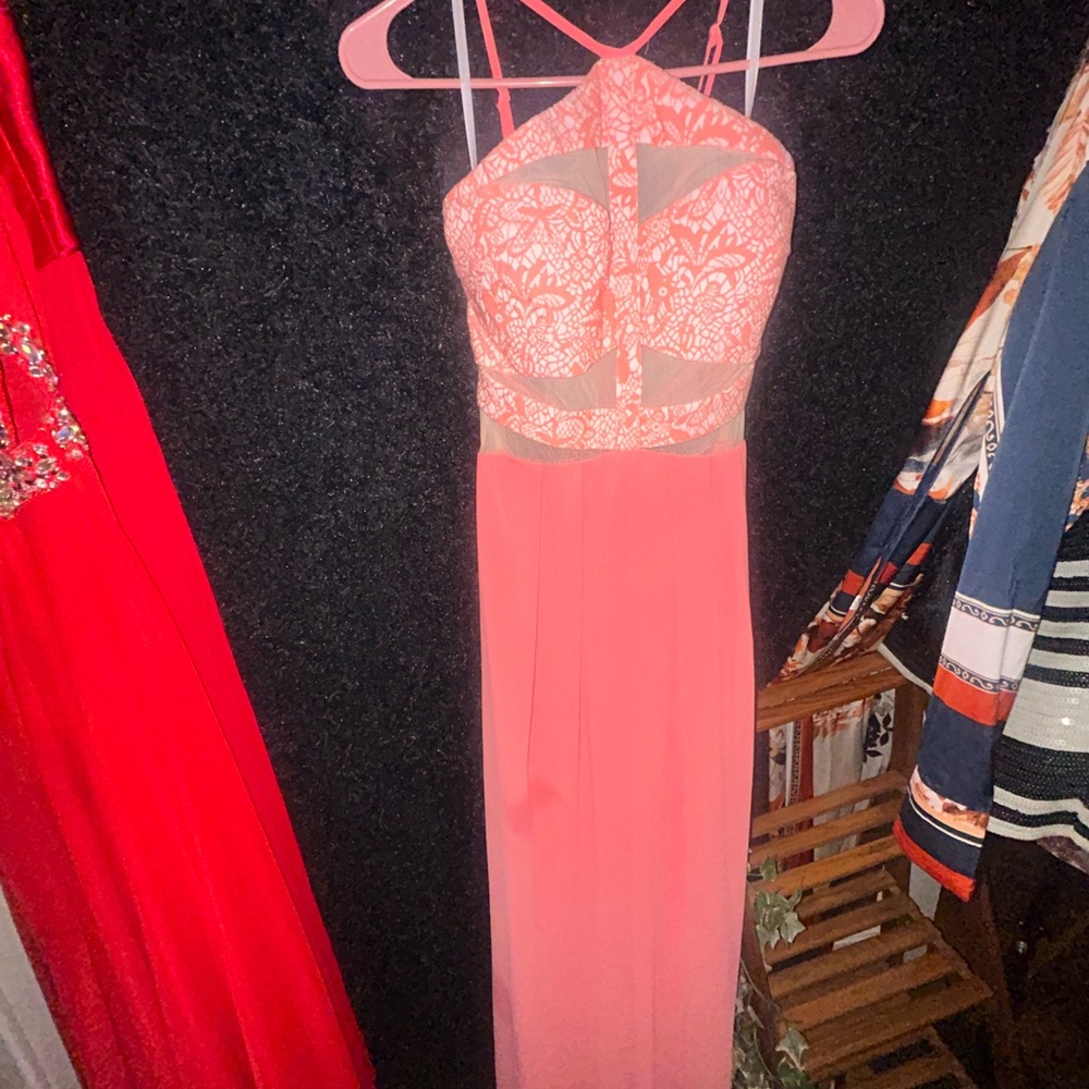 Chic Coral Lace Backless Dress